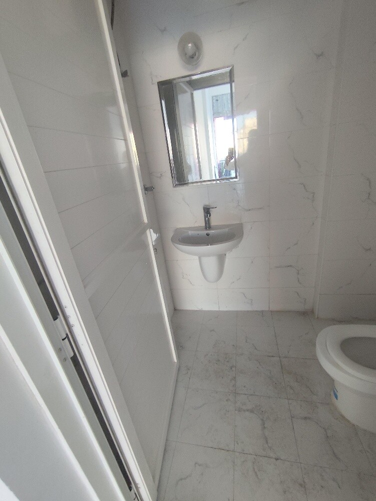 Shops for rent in Umm Qarn - 6