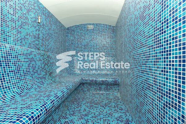 Spacious Apartment with Balconies - 7