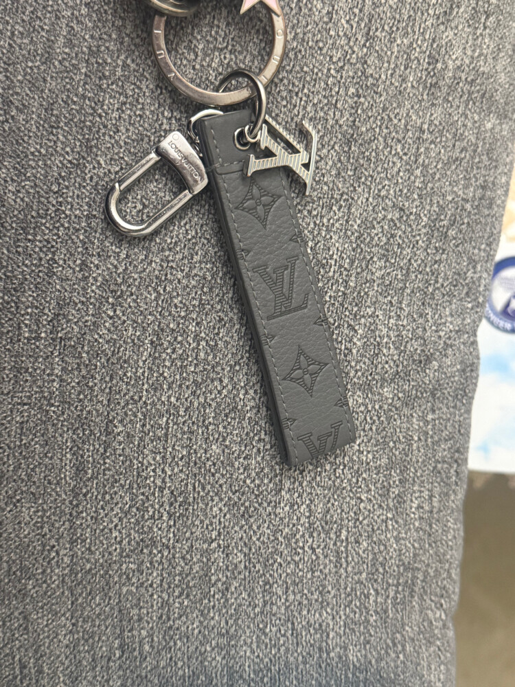 Louis Vuitton Keychain - 2