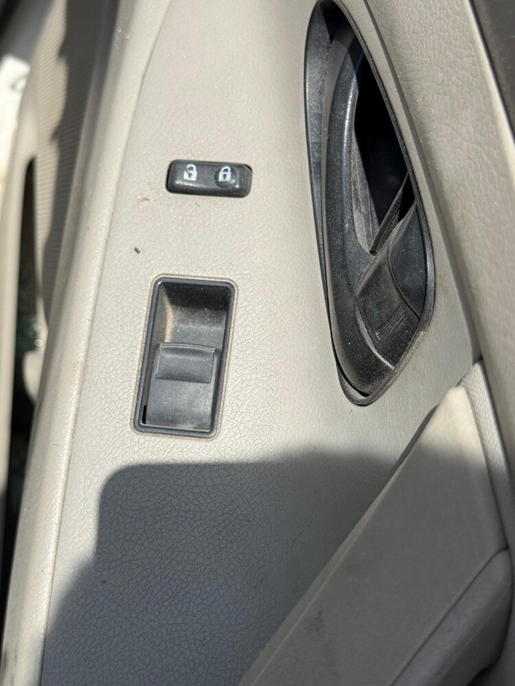 Toyota Camry GL 2012 - 8