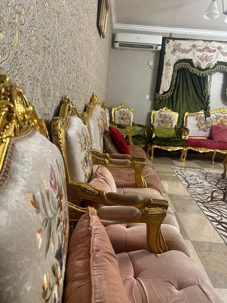 كراسي ملكيه - 1