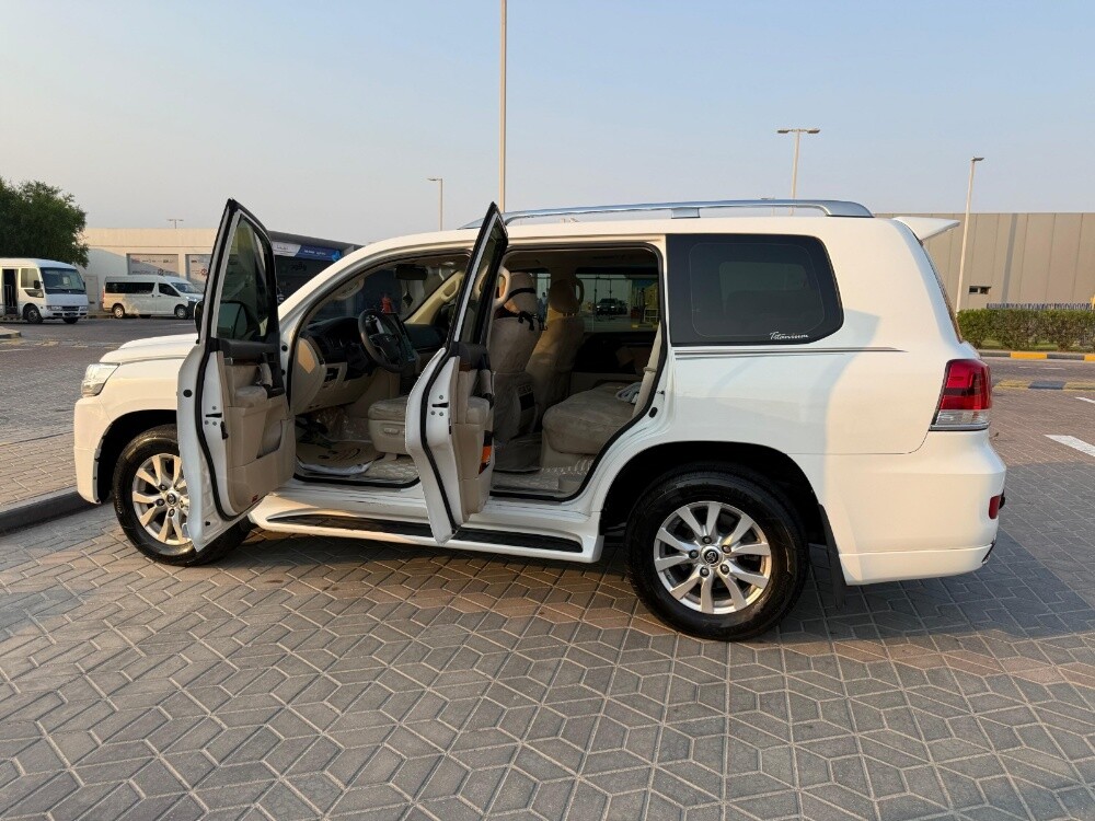 لاندكروزر جي اكس ار 2018 - 13
