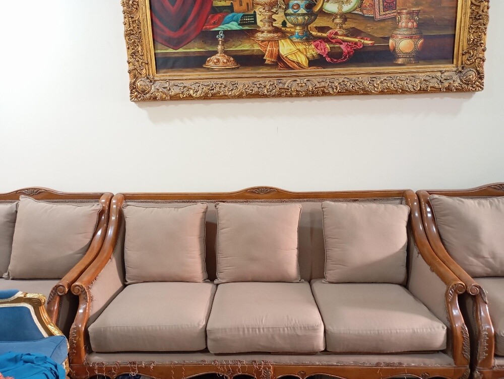 3 sofas - 7 seaters - 6