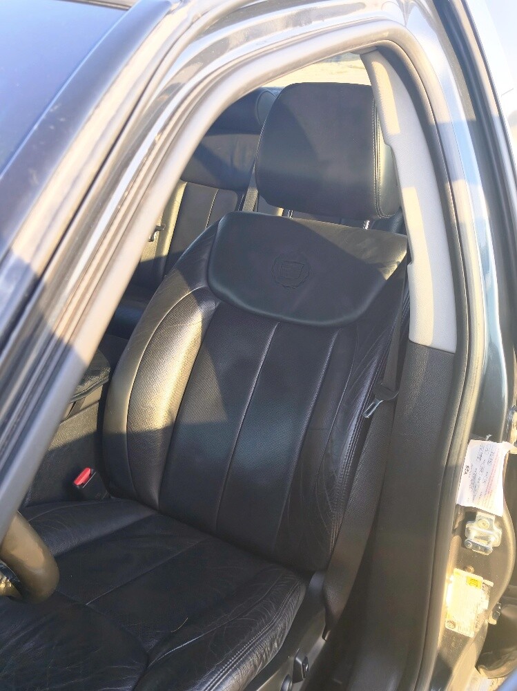 Cadillac DTS Premium 2011 - 8