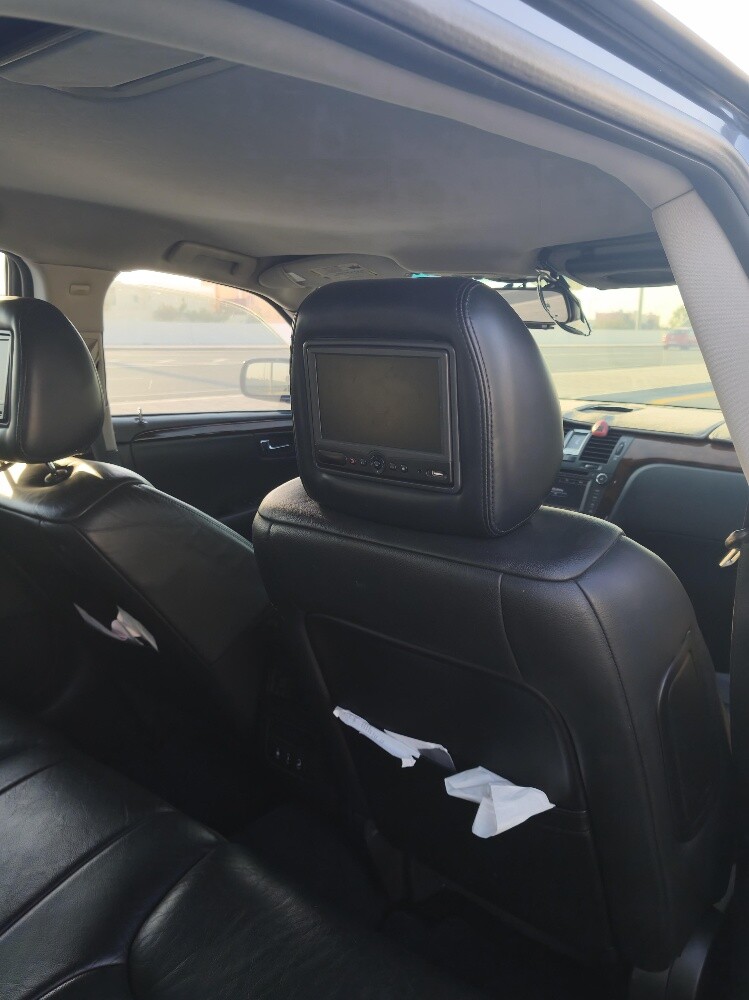 Cadillac DTS Premium 2011 - 10