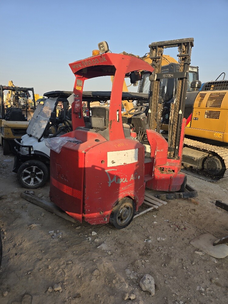 electric forklift - 2