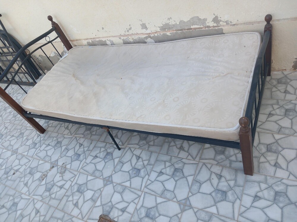 beds with mattresses - 11