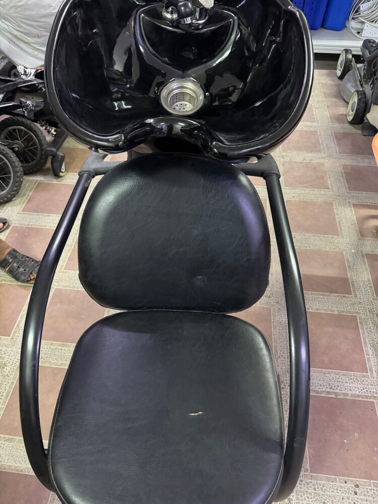 Chair for hair - 1