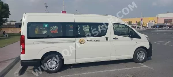 Toyota Hiace 2022 - 3
