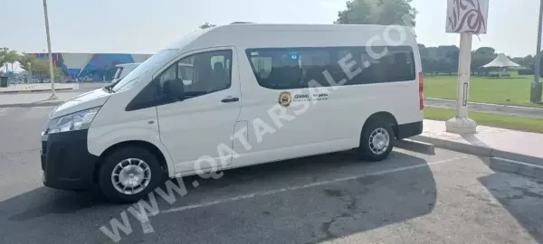 Toyota Hiace 2022 - 4
