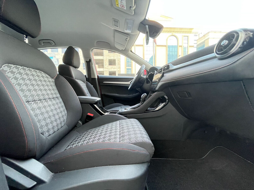MG ZS 2025 - 15