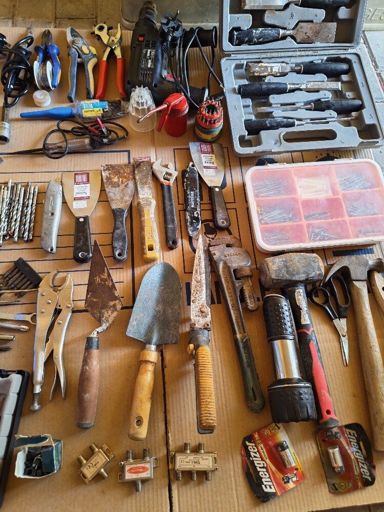Huge Garage Tool Clearance Set - 18