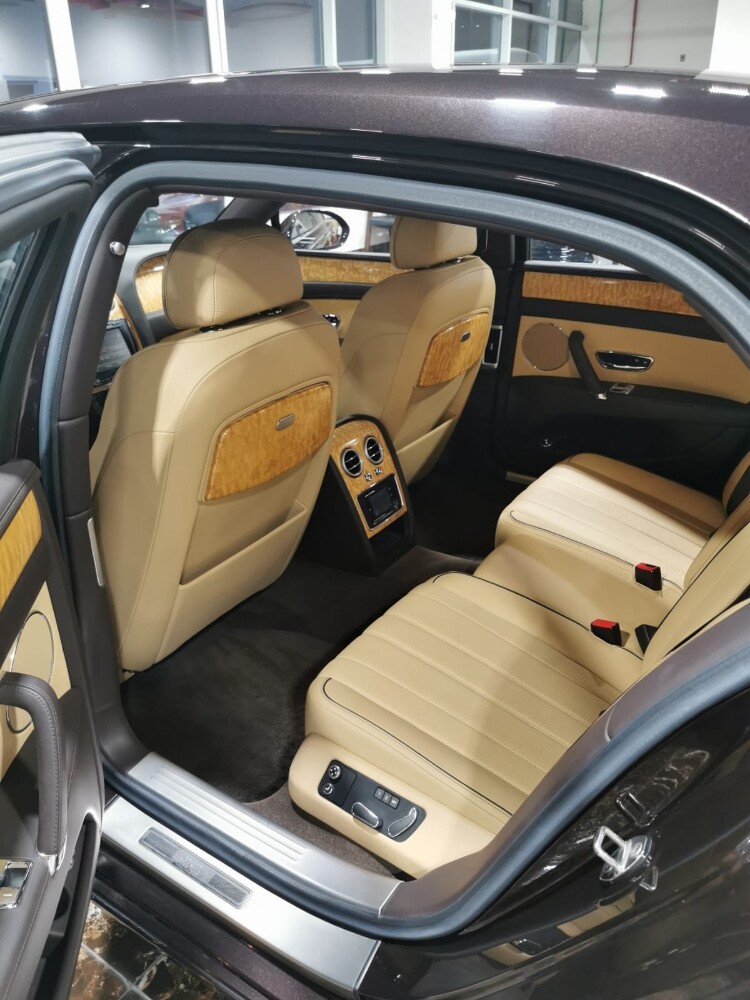 BENTLEY CONTINENTAL GT - 4