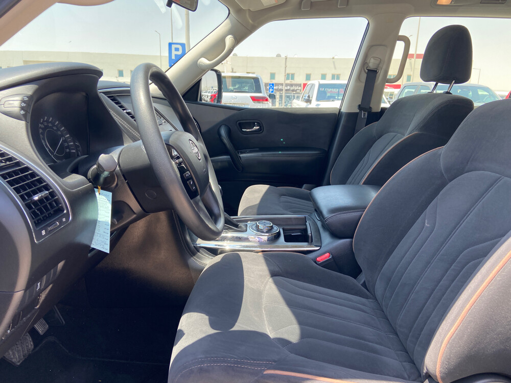 Nissan XE 2024 Silver  - 4