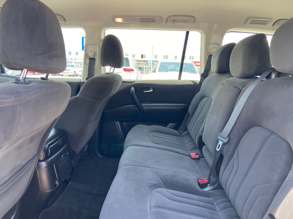 Nissan XE 2024 Silver  - 2
