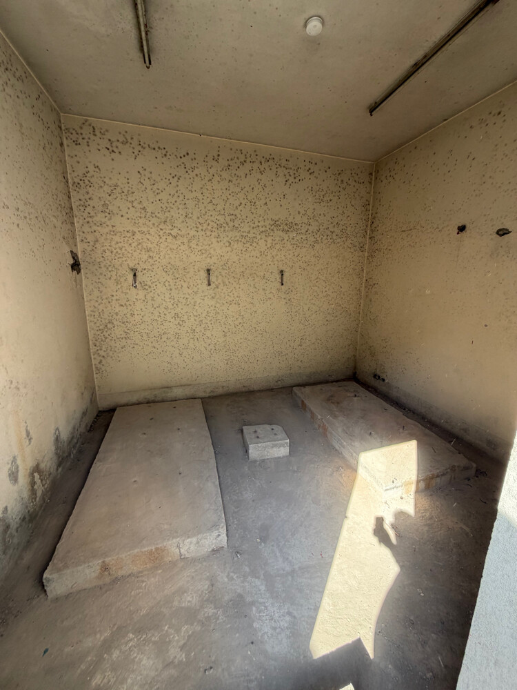 For rent store coverd2400m+9 rooms  - 14