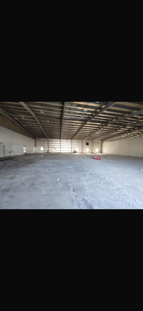 For rent store coverd2400m+9 rooms  - 21