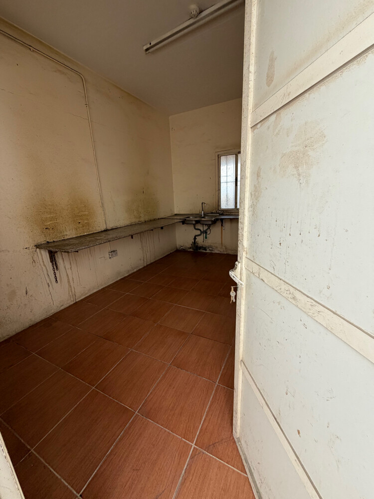 For rent store coverd2400m+9 rooms  - 11