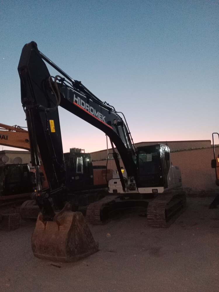 2011 model 20 ton hidromek machine  - 7