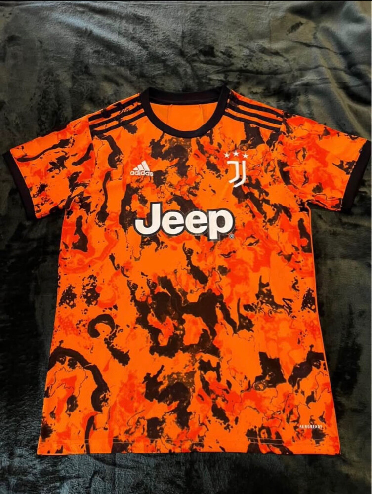 Football shirts - 9