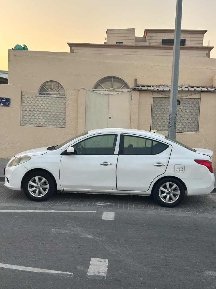Nissan sunny manual 2014 - 4