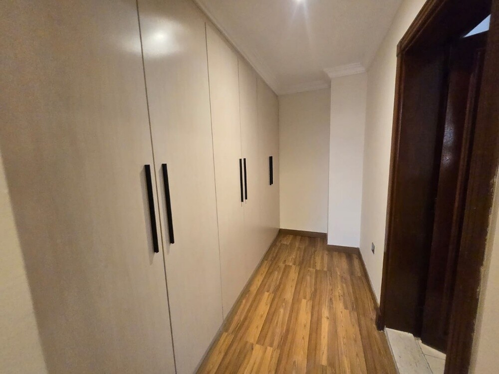 فيلا فاخرة 5 غرف +ميد/ويست باي ل - 11