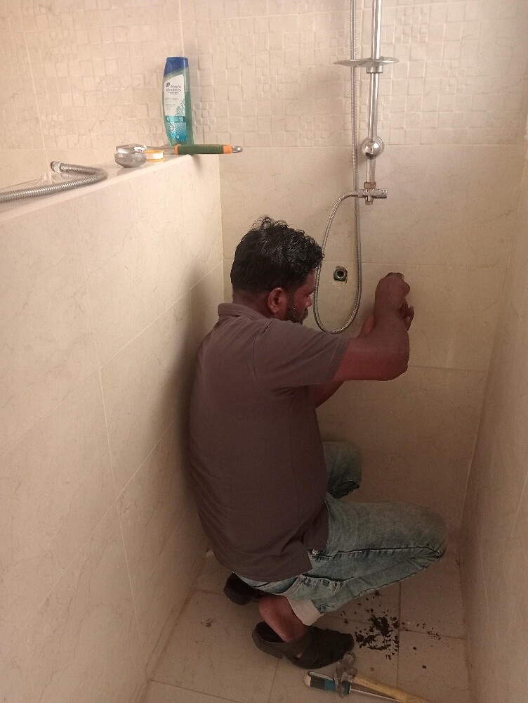 نقوم بجميع اعمال خدمات الصيانة لل - 2