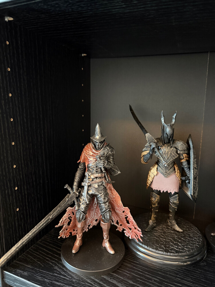 Dark Souls and Berserk figures - 5