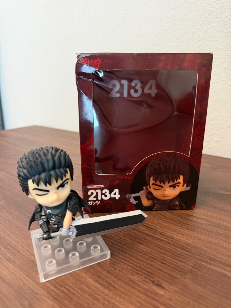 Dark Souls and Berserk figures - 7