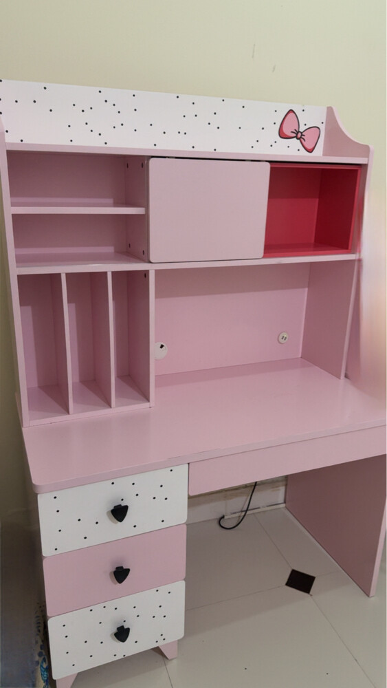 desk  - 2