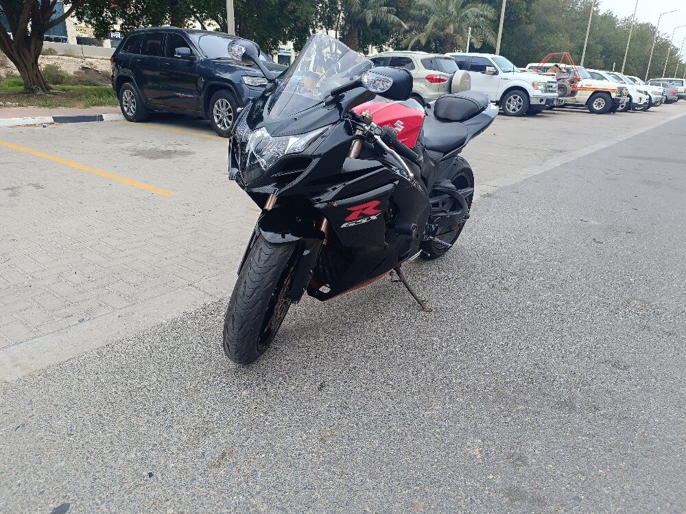 سوزكي 1000 - 2