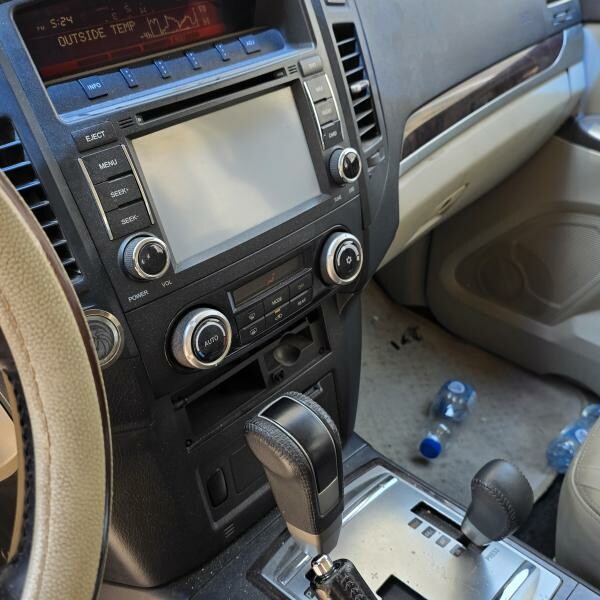 Mitsubishi Pajero 2014 for Sale - 9