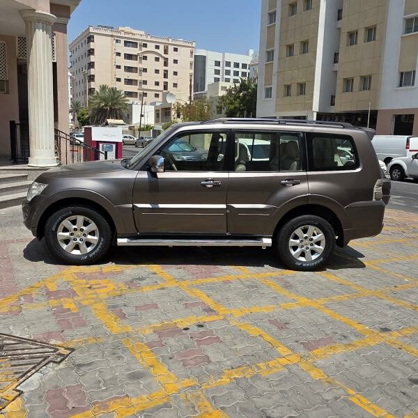 Mitsubishi Pajero 2014 for Sale - 4
