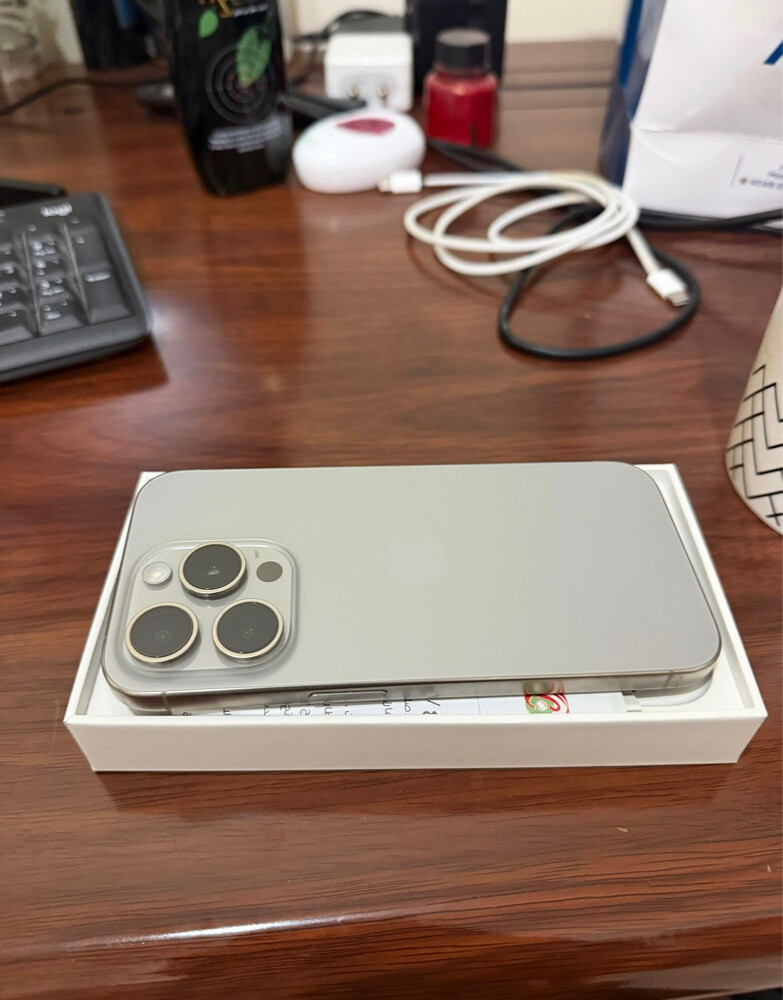 iphone 15 pro - 1