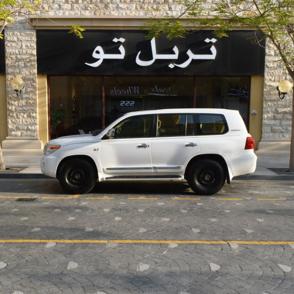 لاندكروزر في اكي ار 2014 - 7