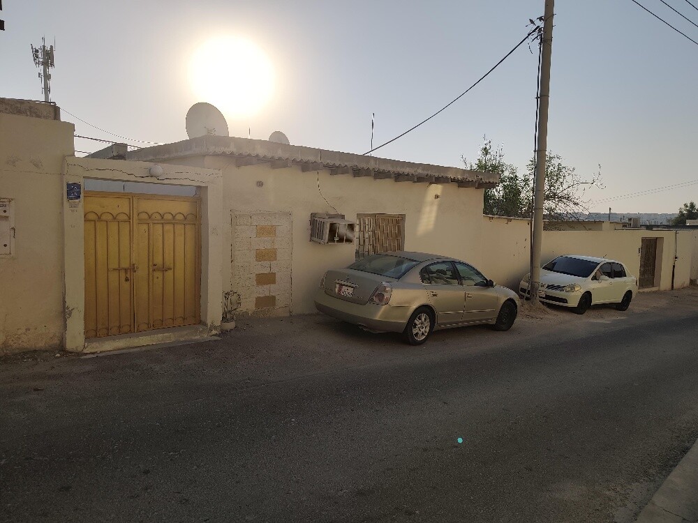 للبيع بيت سعر الارض 406 م المرخية - 5
