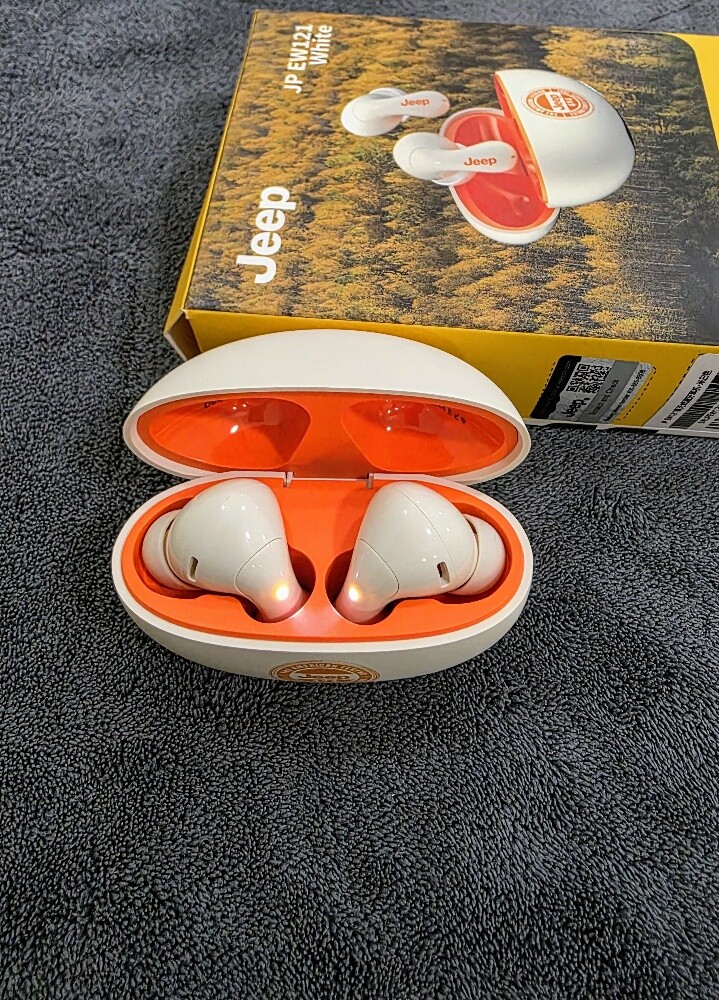 Jeep Earbuds (New) - 7