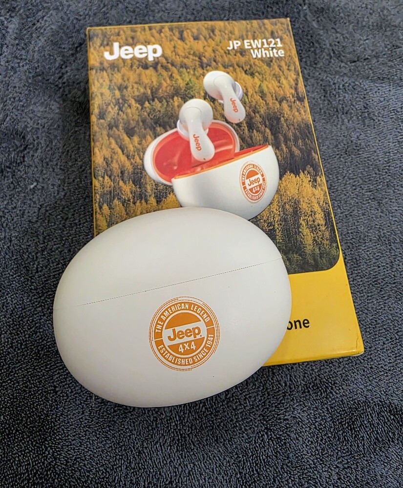 Jeep Earbuds (New) - 4