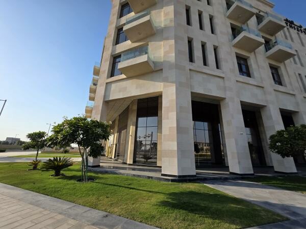Shop in Lusail foxhills area - 10