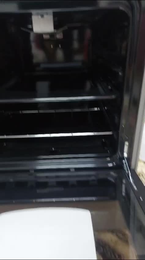 Gas stove with 4 burners and oven - 1