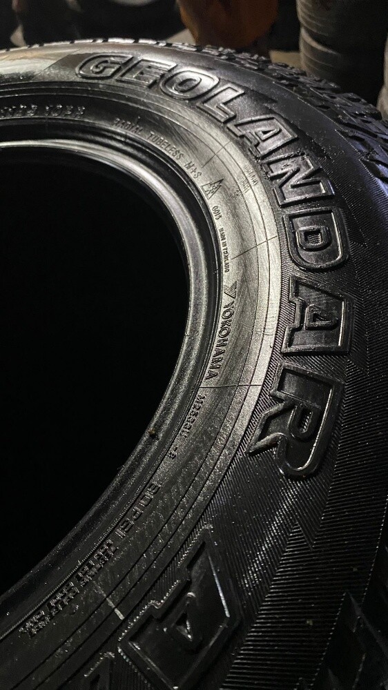285/70/17# Yokohama Geolandar brand - 5