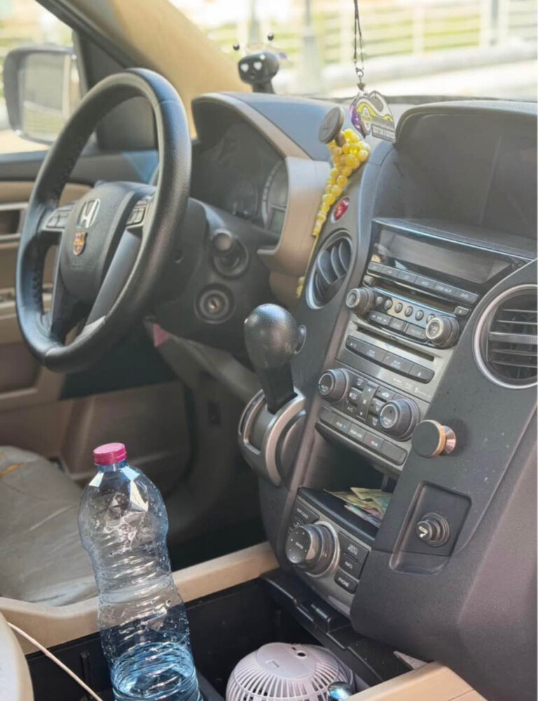 Honda pilot for sale - 4