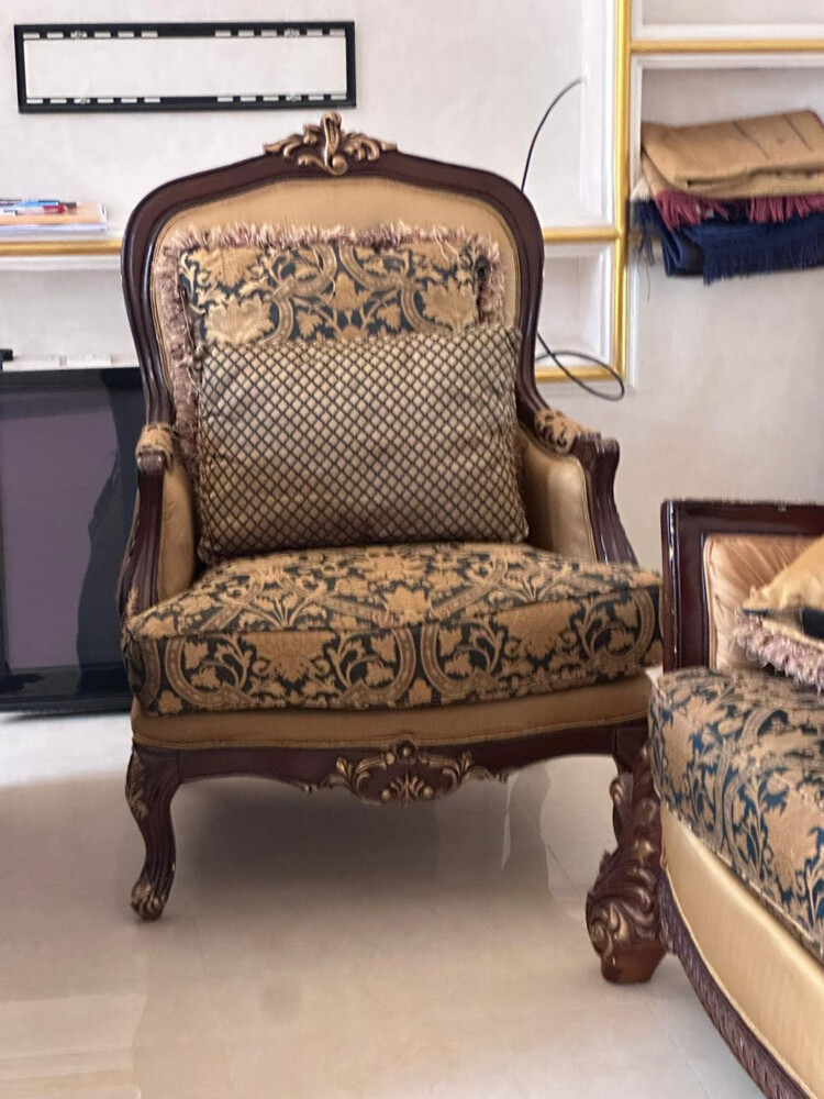 Luxury Sofa set - 4