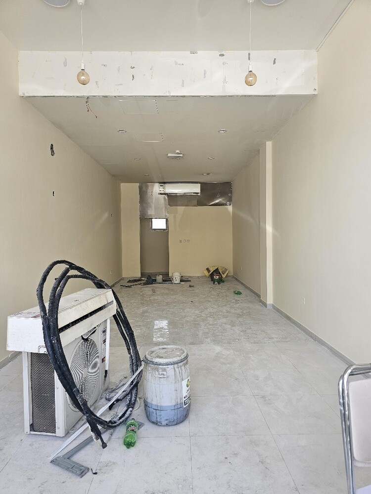 shop for rent in Khalifa North - 4