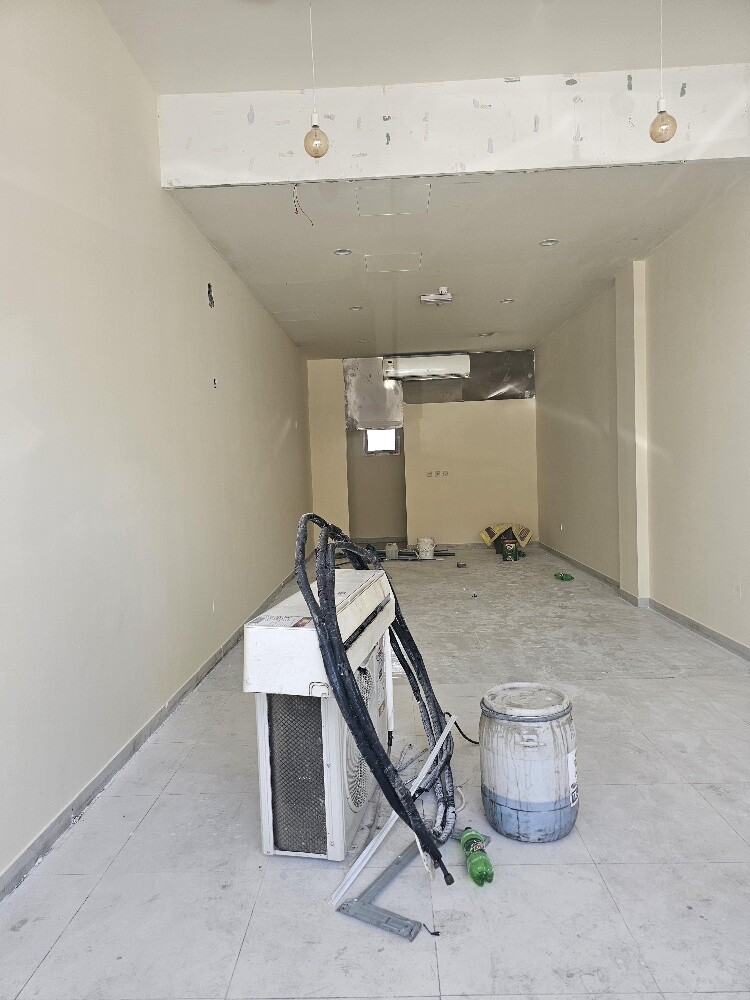 shop for rent in Khalifa North - 3