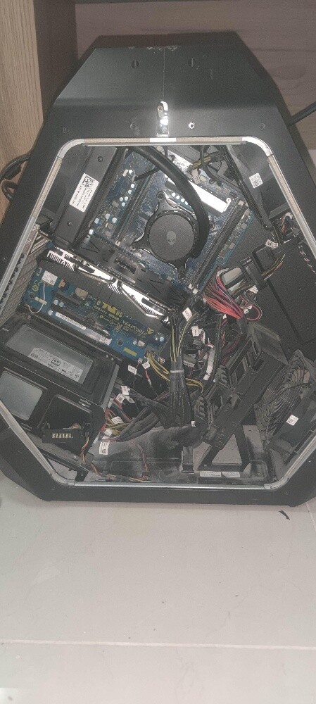 Alienware rx590 - 3