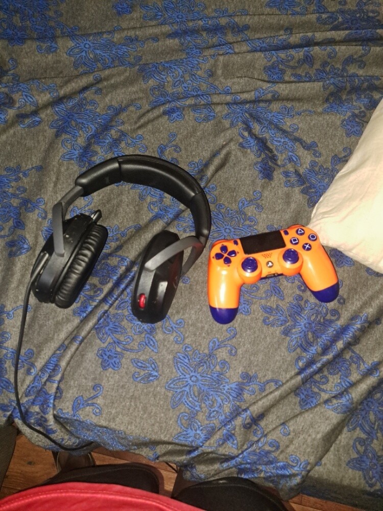 Sony 4 - 2