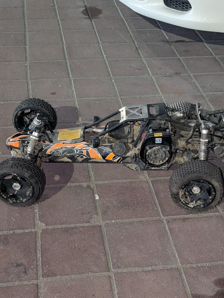 I looking for scrap RC car - 1