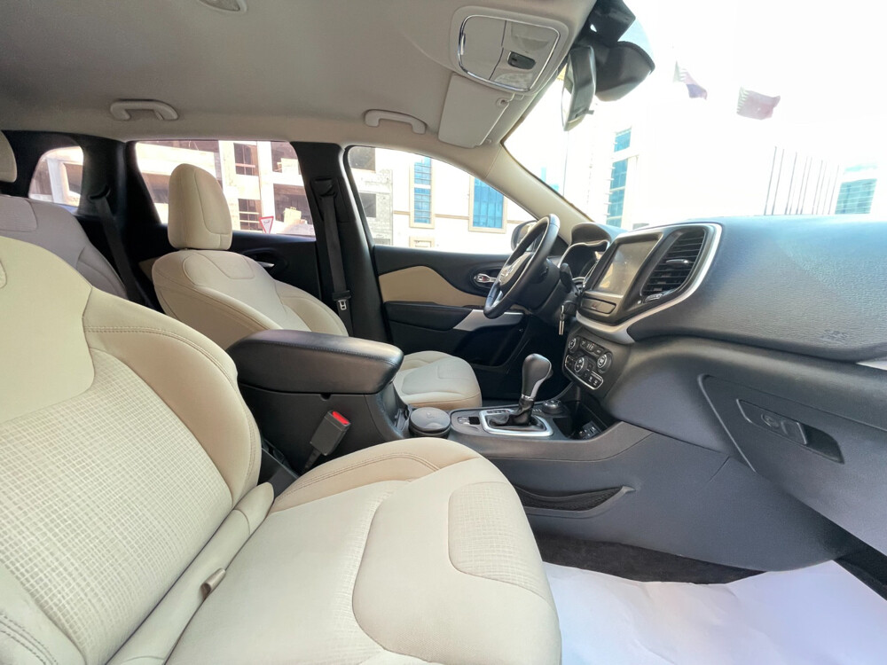 Jeep Cherokee 2017 Longitude - 10