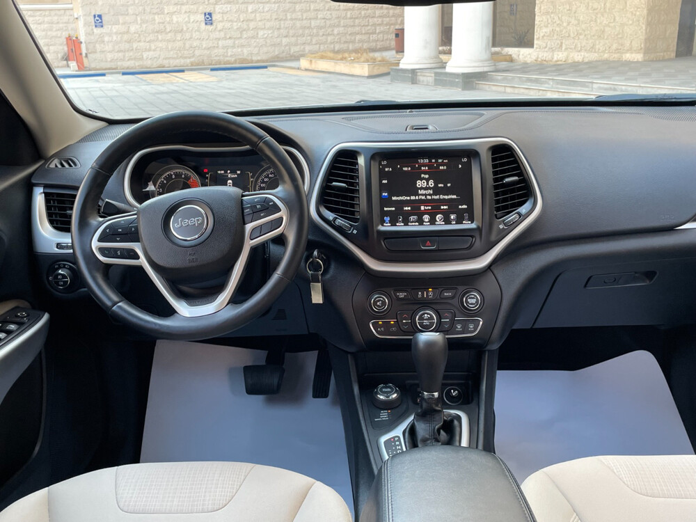 Jeep Cherokee 2017 Longitude - 4